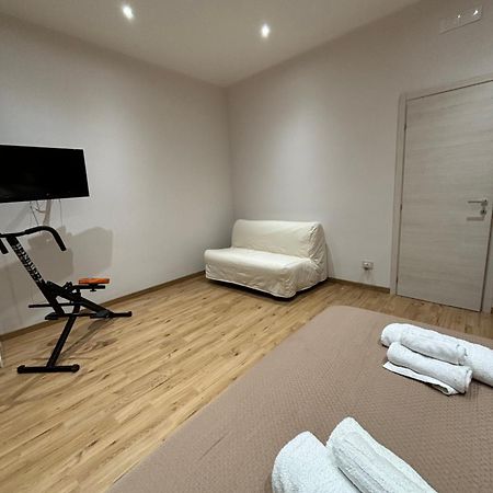 Le Rose Di Lu' Apartment Catania Bagian luar foto