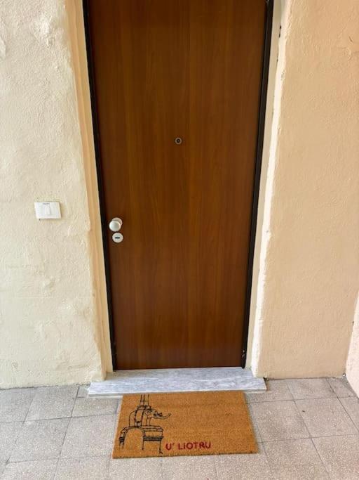 Le Rose Di Lu' Apartment Catania Bagian luar foto