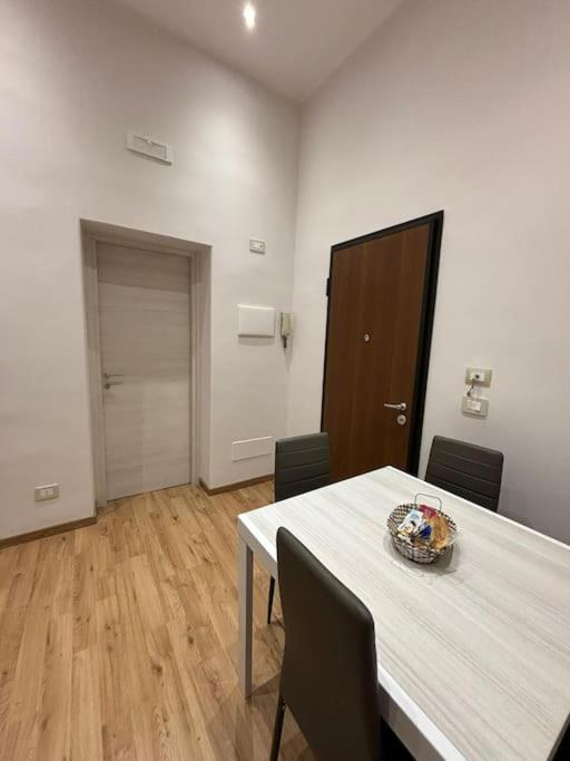 Le Rose Di Lu' Apartment Catania Bagian luar foto