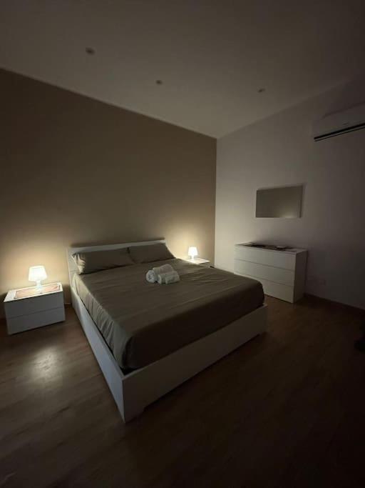Le Rose Di Lu' Apartment Catania Bagian luar foto